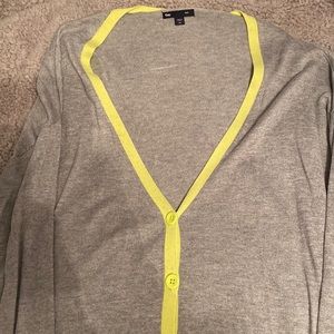 Woman’s gap XL button up gray sweater